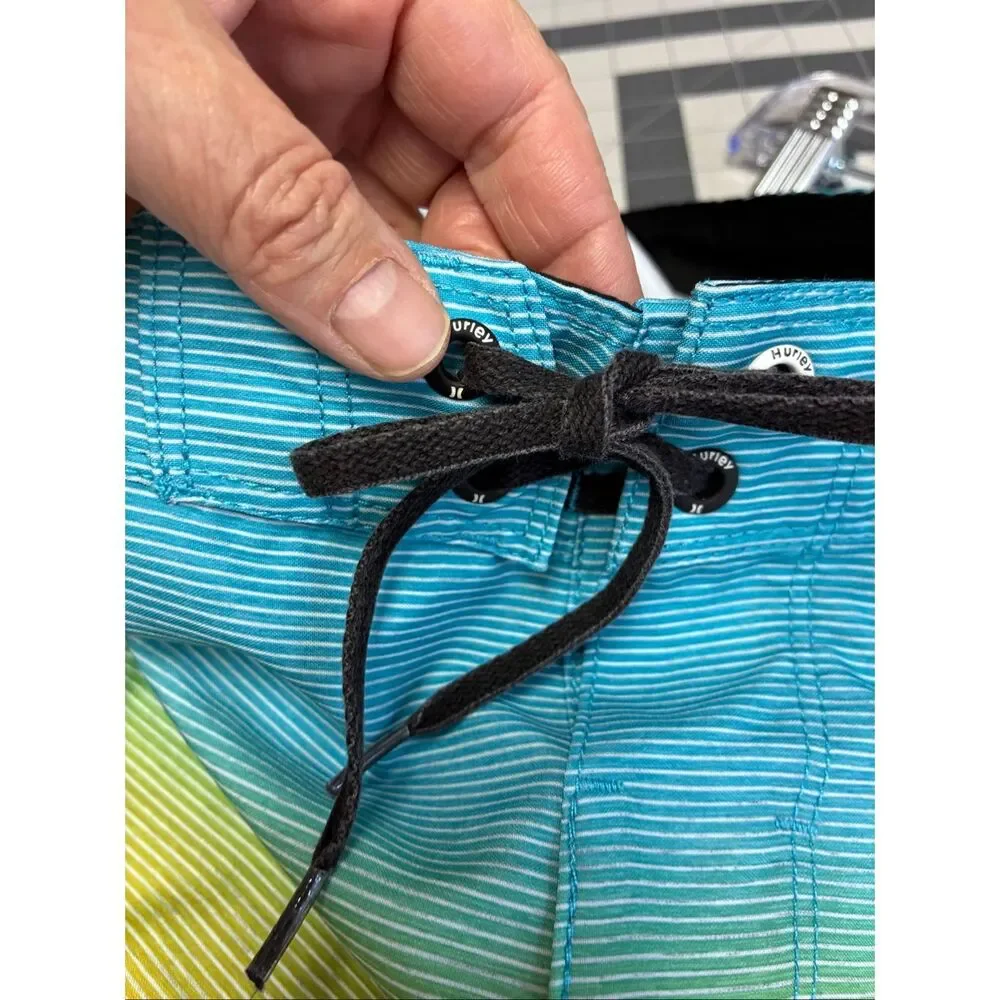 Hurley Swim Trunks in Multicolor Size 32 - Picture 7 of 9